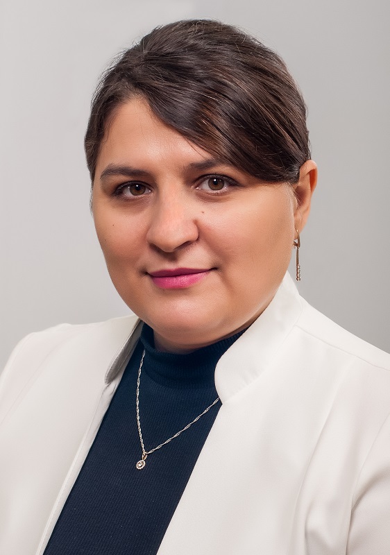 Бугалдинова Эльвира Замединовна.